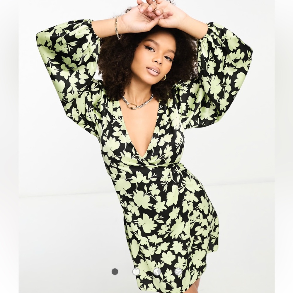 Glamorous Black and Green Floral Satin Mini Dress
